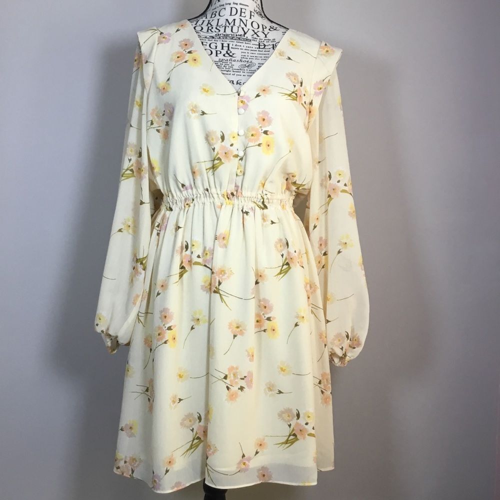 NWT yellow knee length dress v neck floral pattern elastic waist flare skirt M